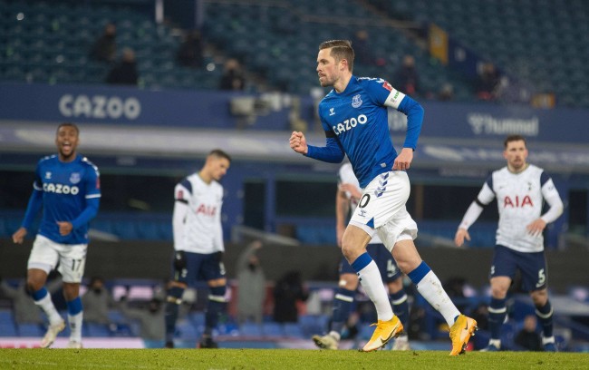 正如他自己 正如他自己