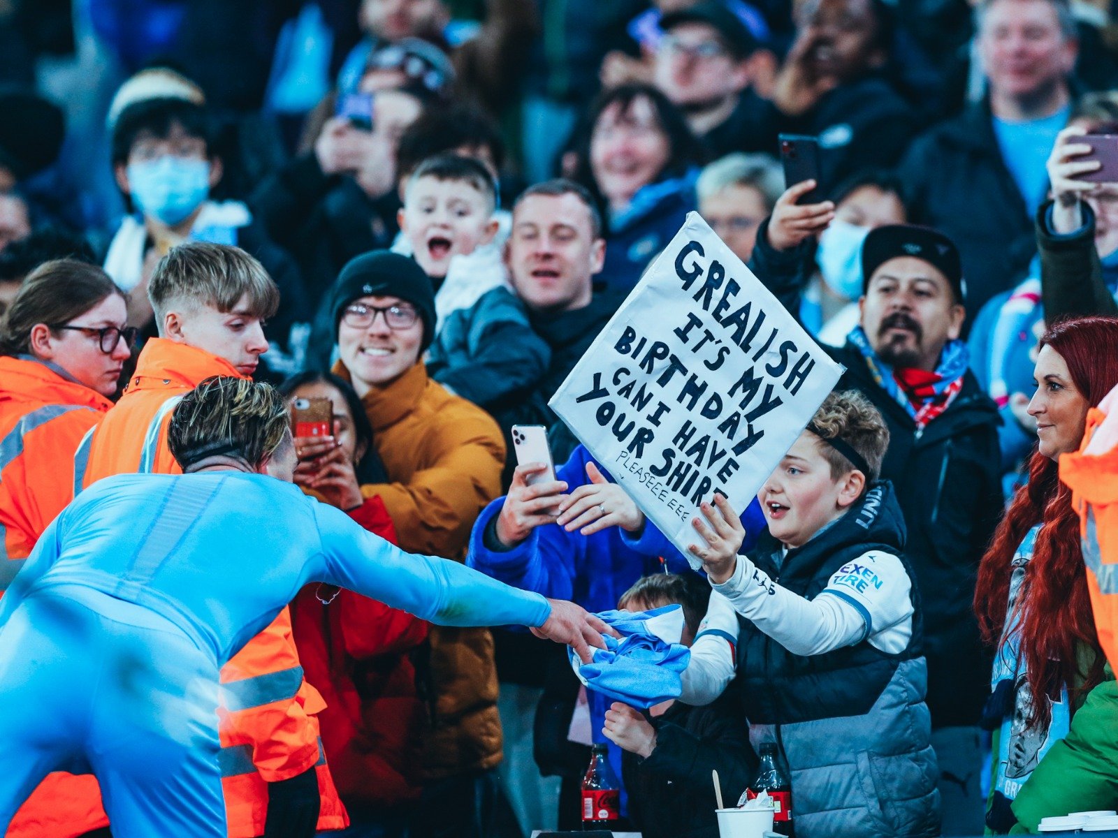 支持和鼓励 支持和鼓励